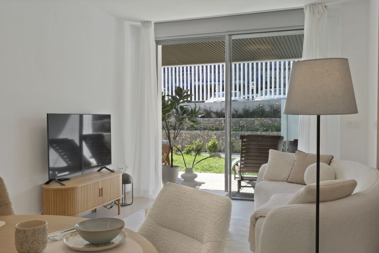 b37452d9891690a96936a0b26103a25d - 5