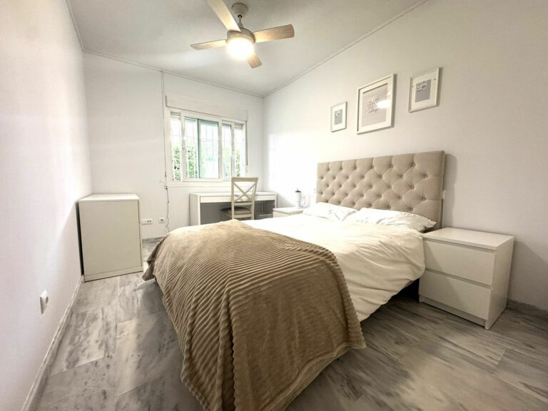 b433381a7a1420e63cf4a176bed14cc6 - 12