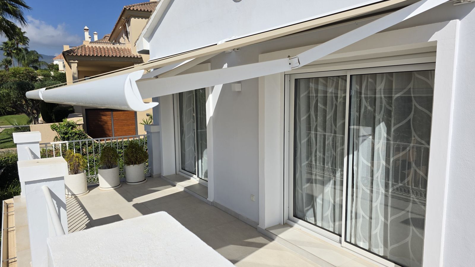 b52ca5fa8f0c5b799d1d8592305155be - 16