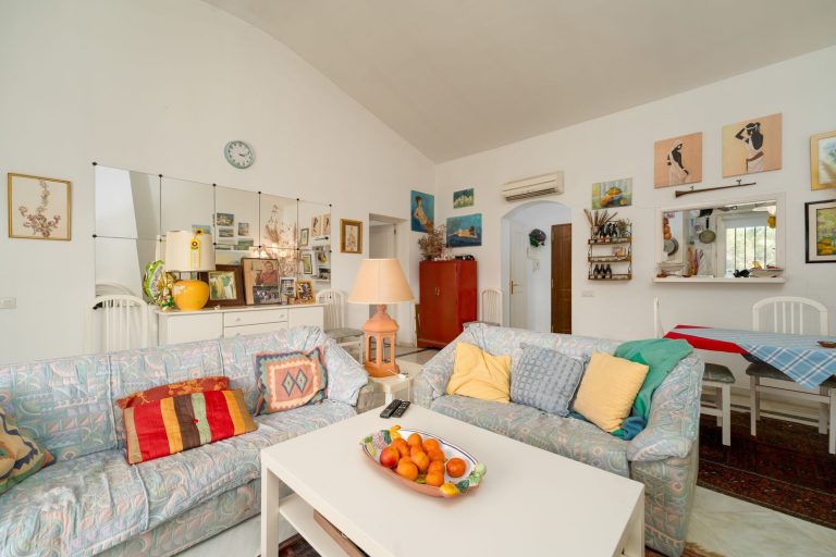 b5d2a425dd88387126600834b6ea379a - 5