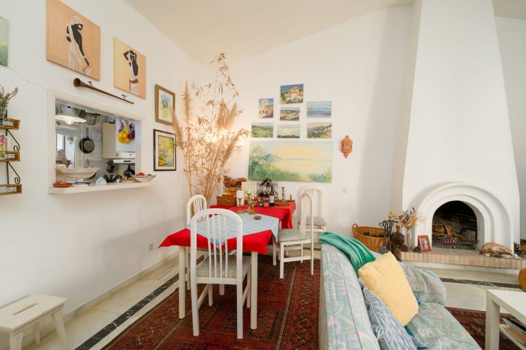 b5d2a425dd88387126600834b6ea379a - 8