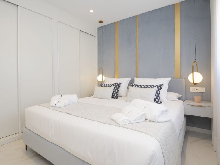 b684687c2fed93159e1d79a5bf72761f - 10