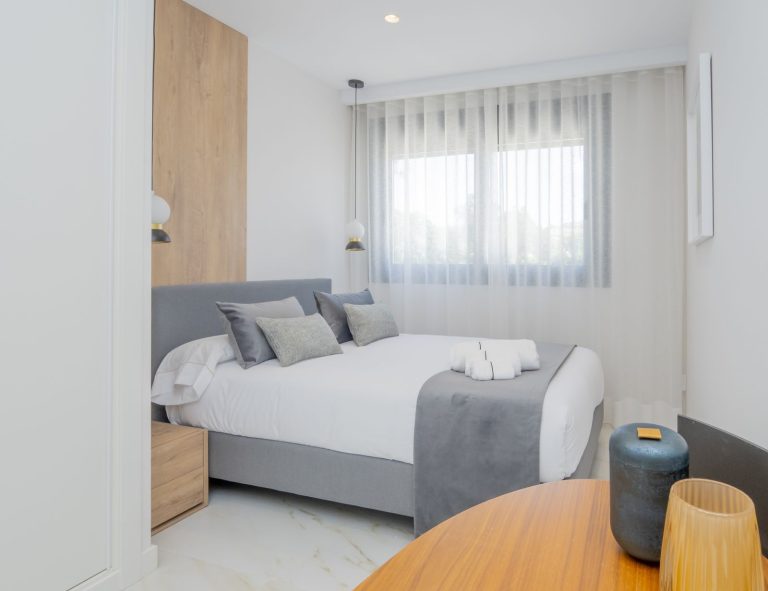 b684687c2fed93159e1d79a5bf72761f - 15