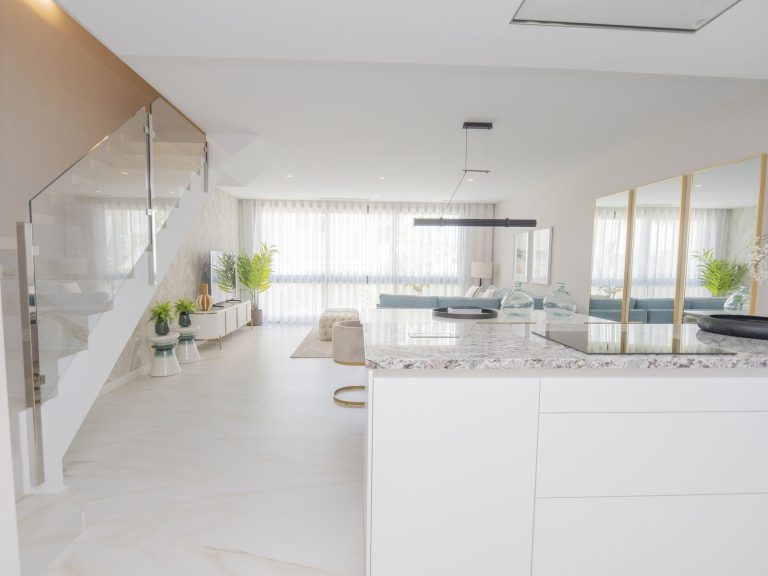 b684687c2fed93159e1d79a5bf72761f - 6