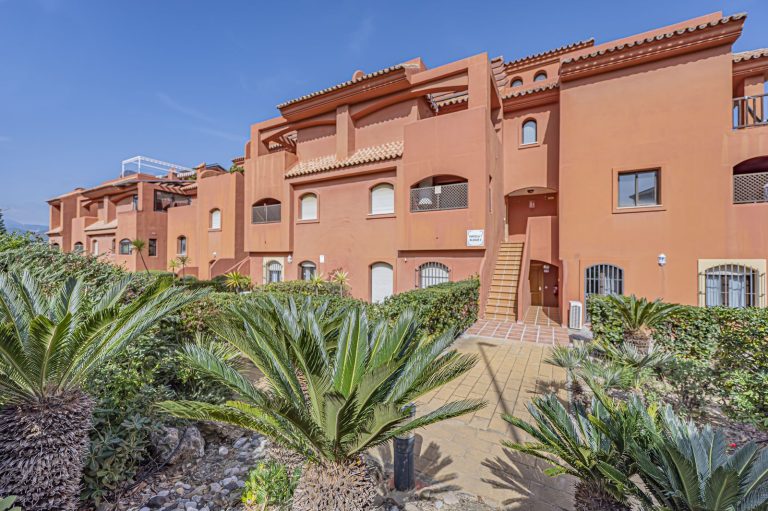 b693c7565ae67ceaf88ca82464b824b3 - 8