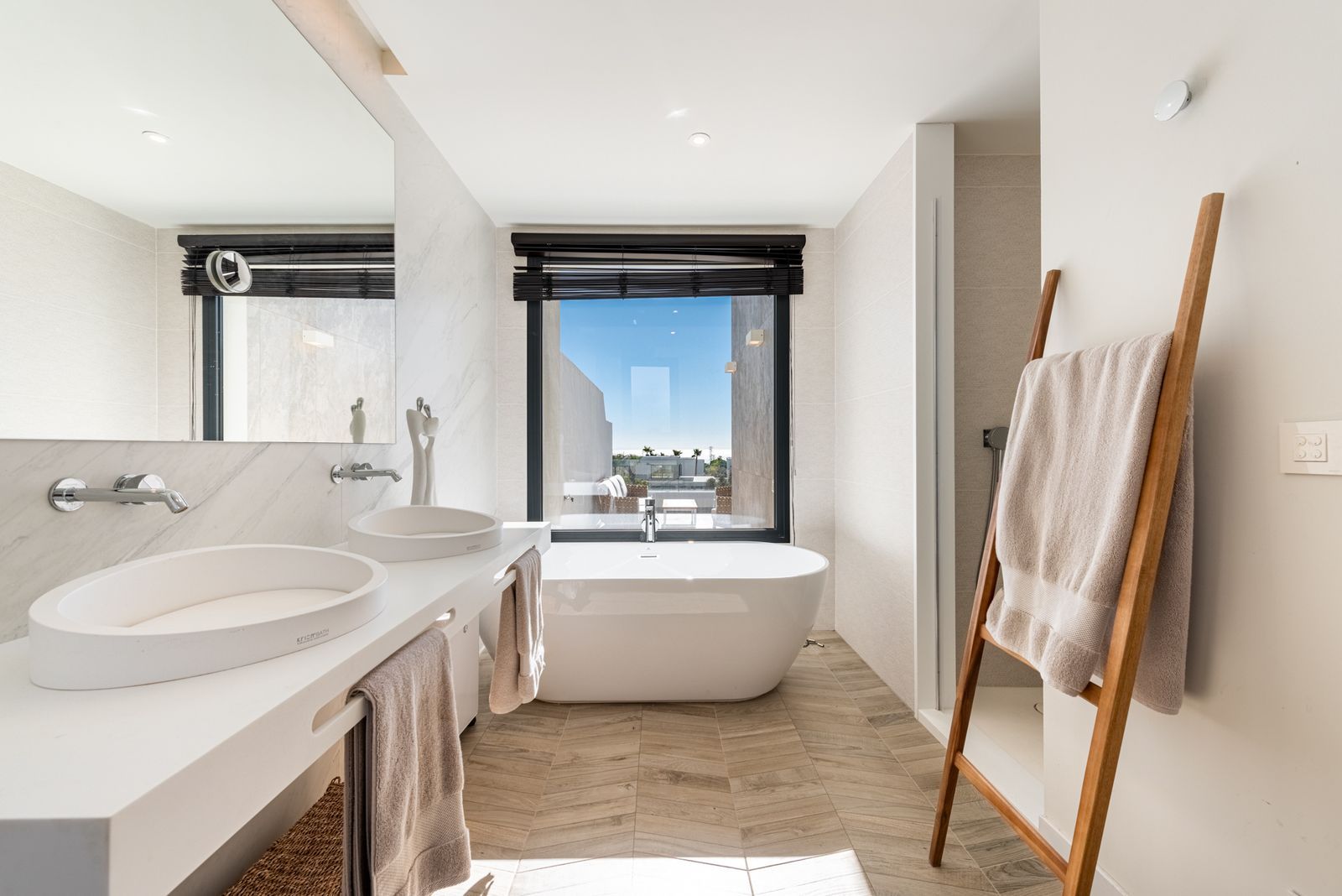 b6ad4308b293ba7eacadc6d34a282f54 - 13