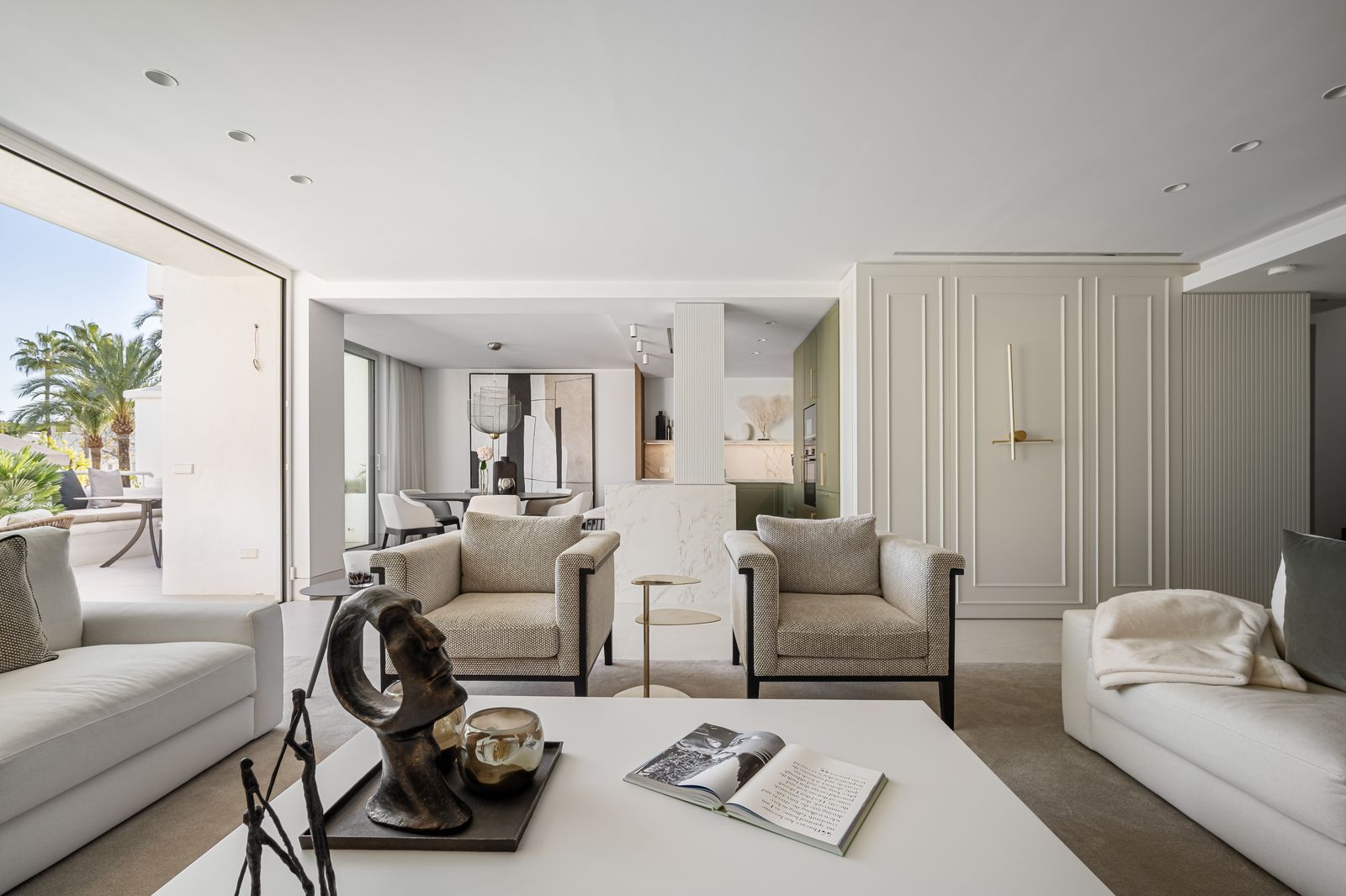 b6e2be981096f4a195cca294c89a4751 - 1