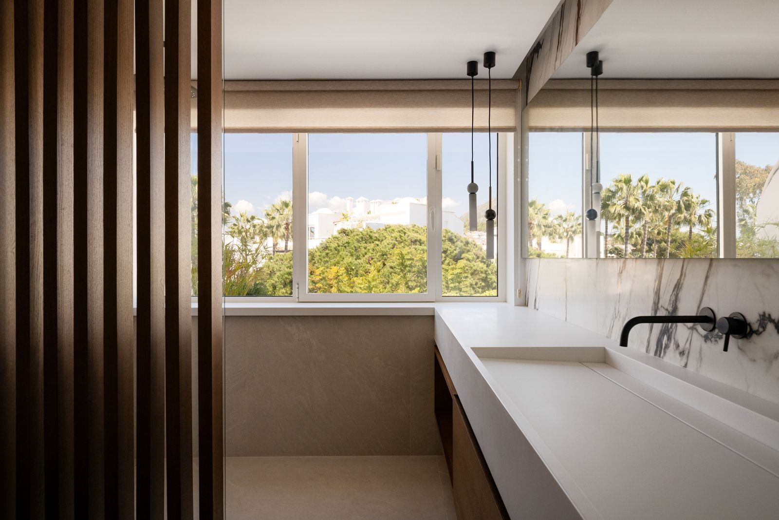 b6e2be981096f4a195cca294c89a4751 - 12