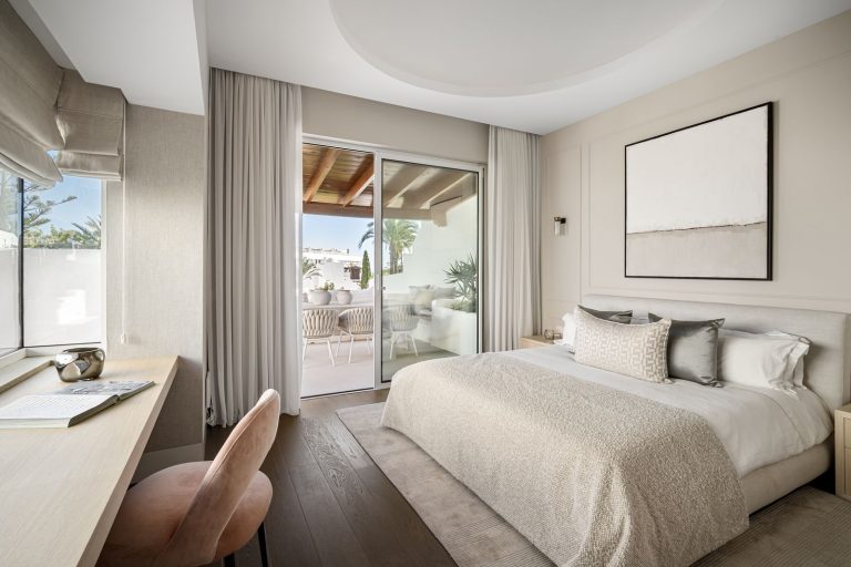 b6e2be981096f4a195cca294c89a4751 - 7