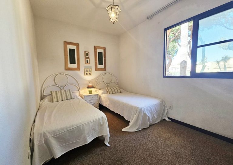 b76e3a72c53cf7f2fb4ae70093ea7850 - 8