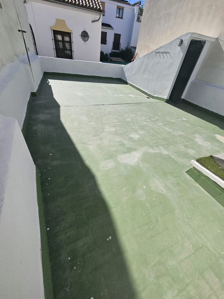 b82106360a327d239e2707d00e282f7b - 2