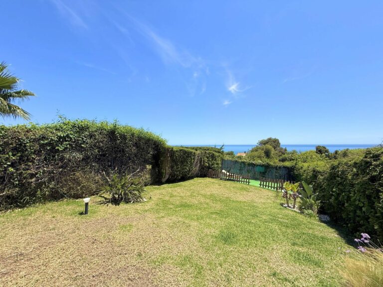 b831c3e6519d6b4f438f6af8cfc0fa32 - 15