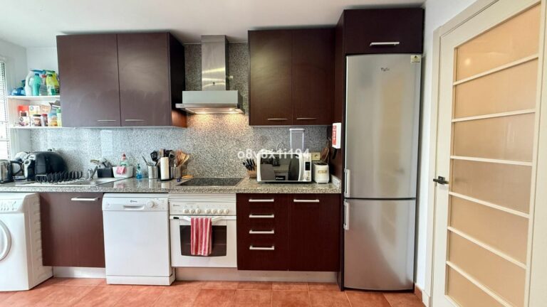 b85c90b58a99d7c2bf90b981f4d9540c - 6