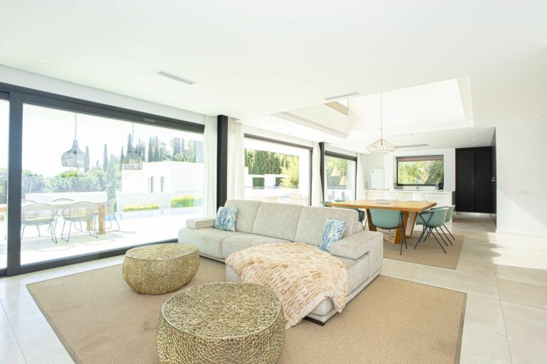 b86bfcc0770866763764349937ec0105 - 13