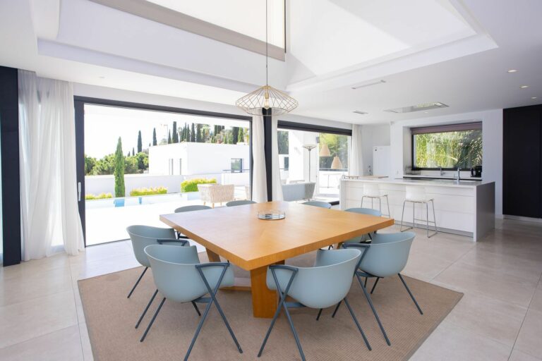 b86bfcc0770866763764349937ec0105 - 14