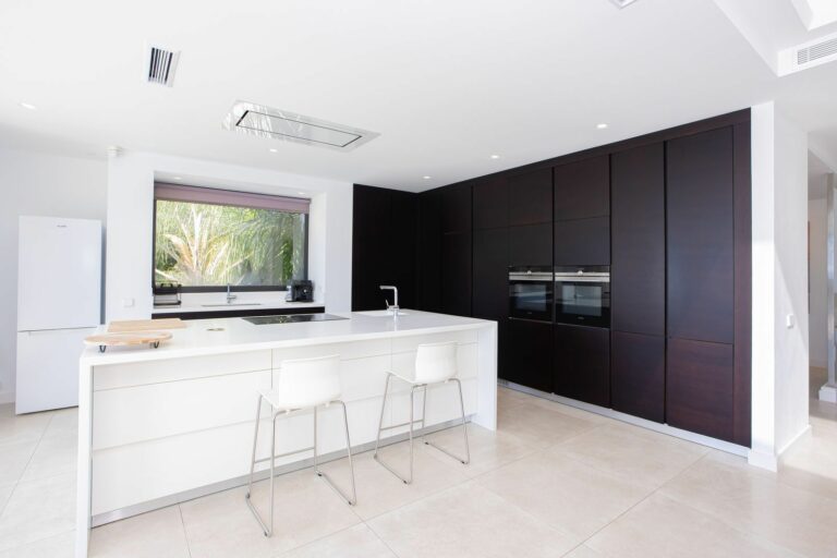 b86bfcc0770866763764349937ec0105 - 9