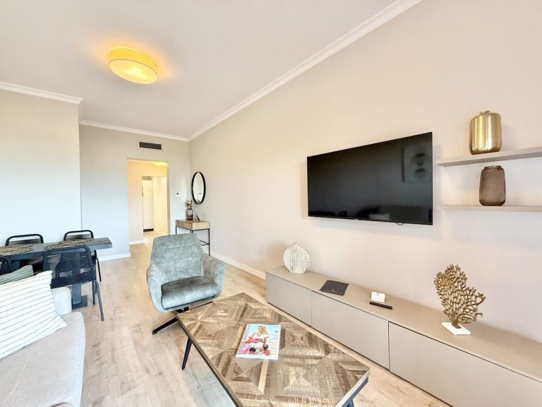 b8b6c7c04334e383c855cbb89ca85074 - 4