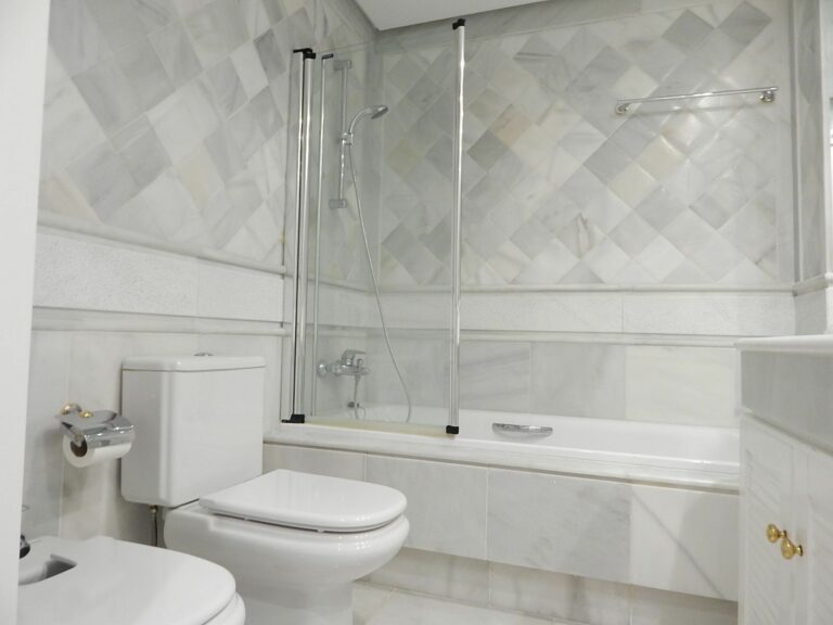 b8d7858e7240548aab4169a284929b27 - 10