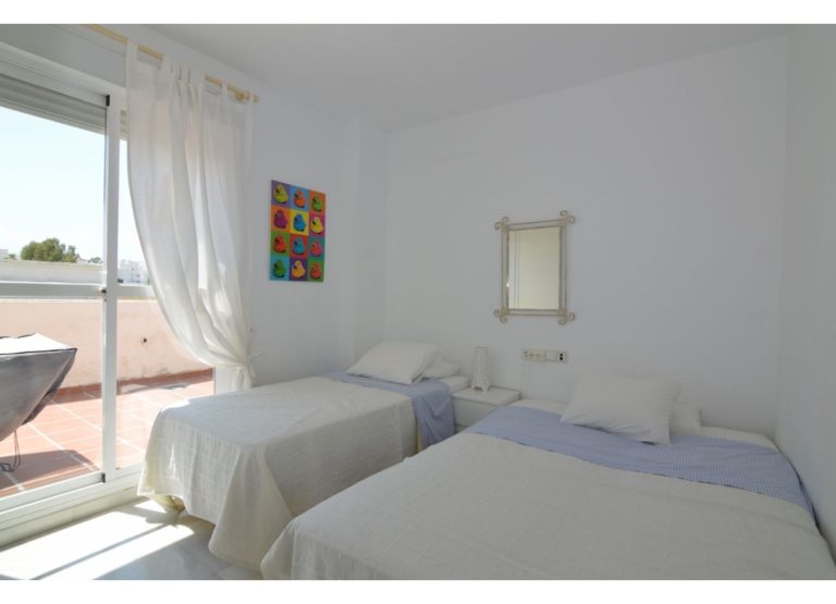 b9cfc3d0d173c4091b89f19737660d08 - 11