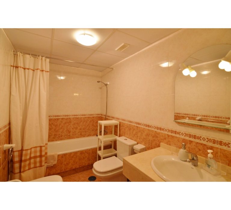 b9cfc3d0d173c4091b89f19737660d08 - 15