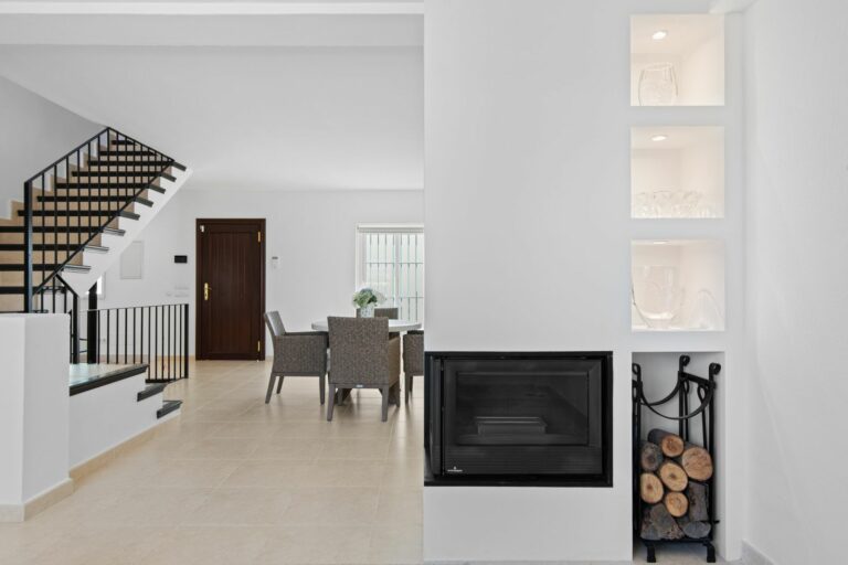 ba20ef8a4565564c1671b2d8aa39ff7a - 5