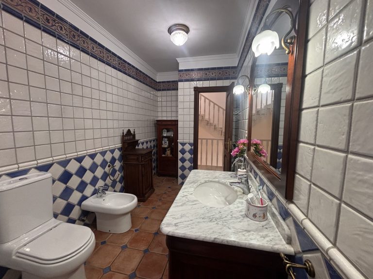 bab6812e2950c81894a4f8d7ea7db098 - 15