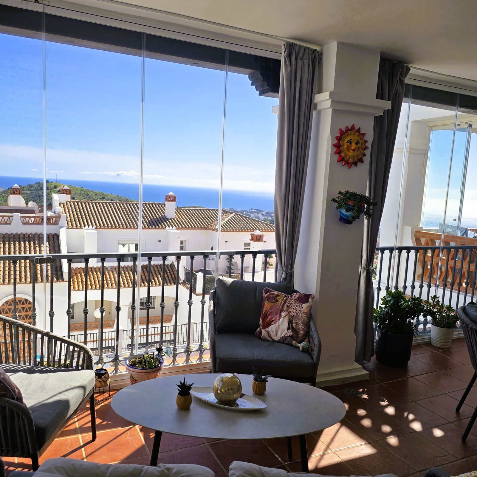 bc1eba6aa7041b53165a9d1670fee97d - 1