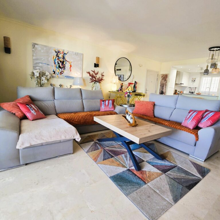 bc1eba6aa7041b53165a9d1670fee97d - 8