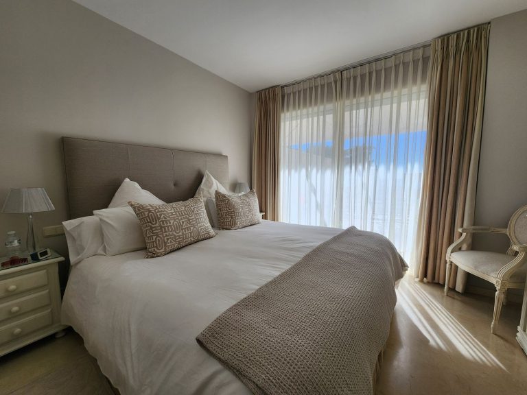 bc8aeffd54f51af5b1d97be3cc4ae9b2 - 1