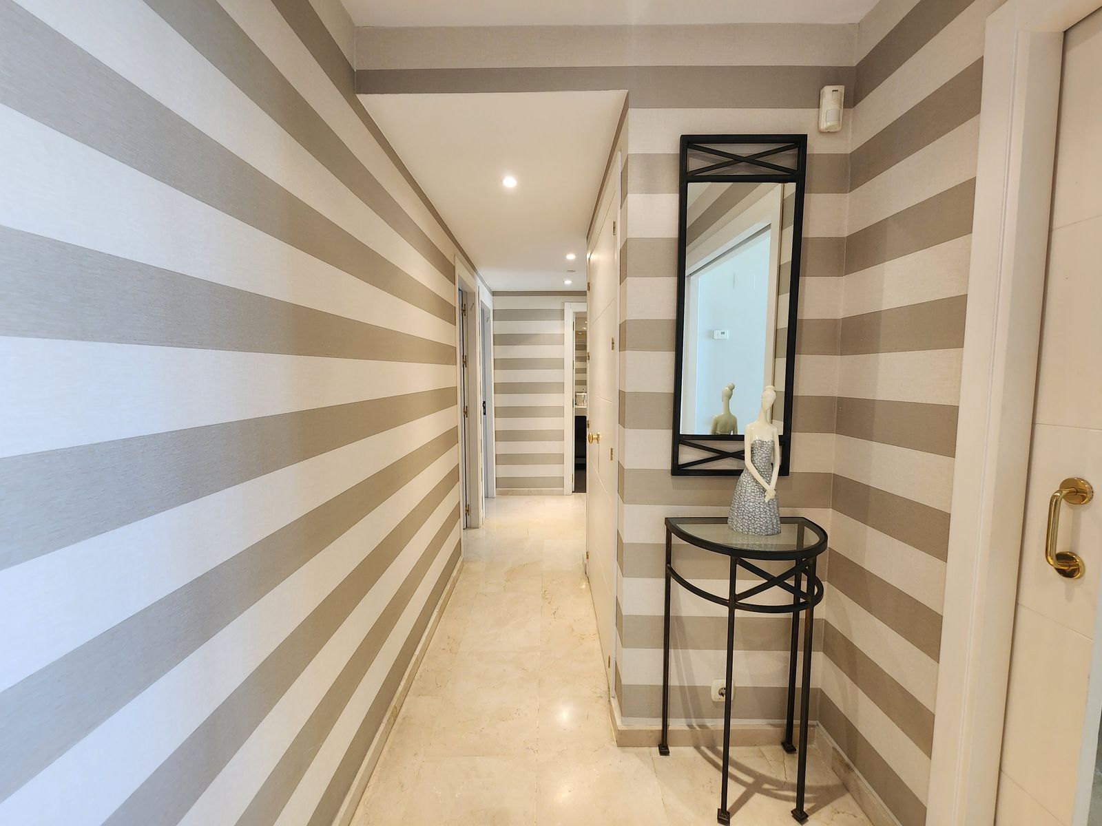 bc8aeffd54f51af5b1d97be3cc4ae9b2 - 8