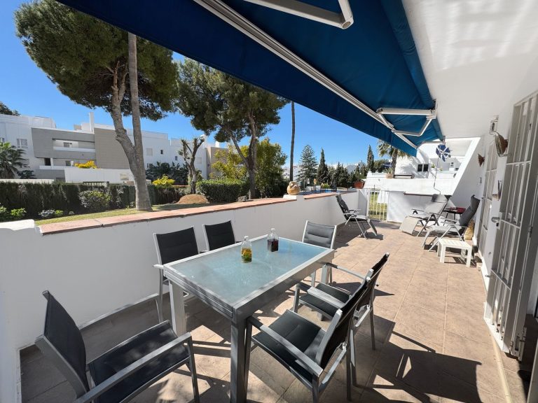 bcaa1bf2e50143c283cd4654bd6ab3c8 - 1