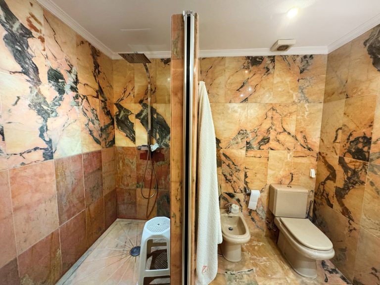 bcaa1bf2e50143c283cd4654bd6ab3c8 - 14