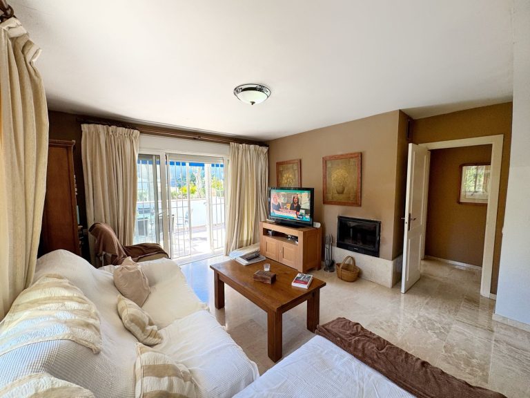 bcaa1bf2e50143c283cd4654bd6ab3c8 - 5