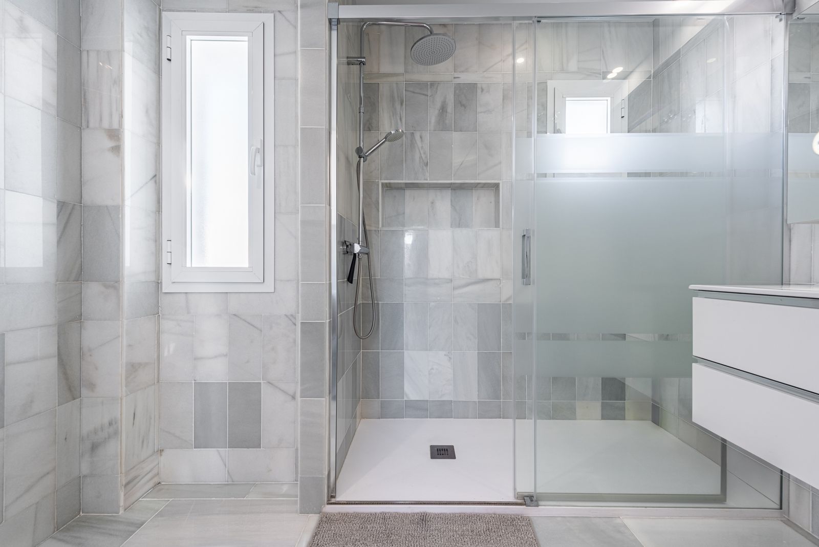 bcf1dde33ea9314ac44076a7932905c5 - 15