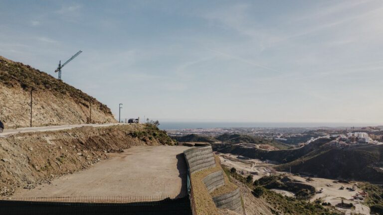 bdd7f199c65a671adee71e61e0b0e4d8 - 3