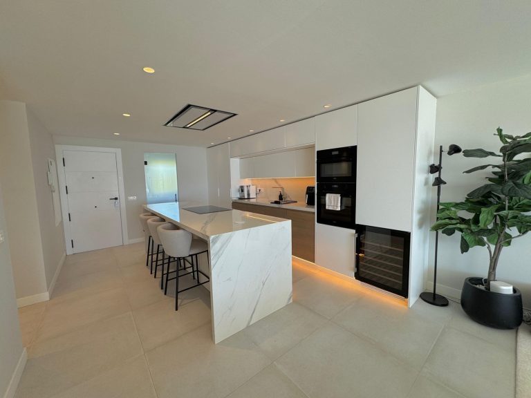 be0b72a90e0449b3cebadb1d081542fb - 7