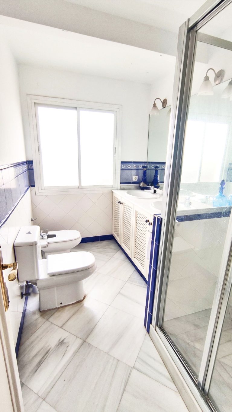 be27a48efbad44a56acd554cd38f6a40 - 3