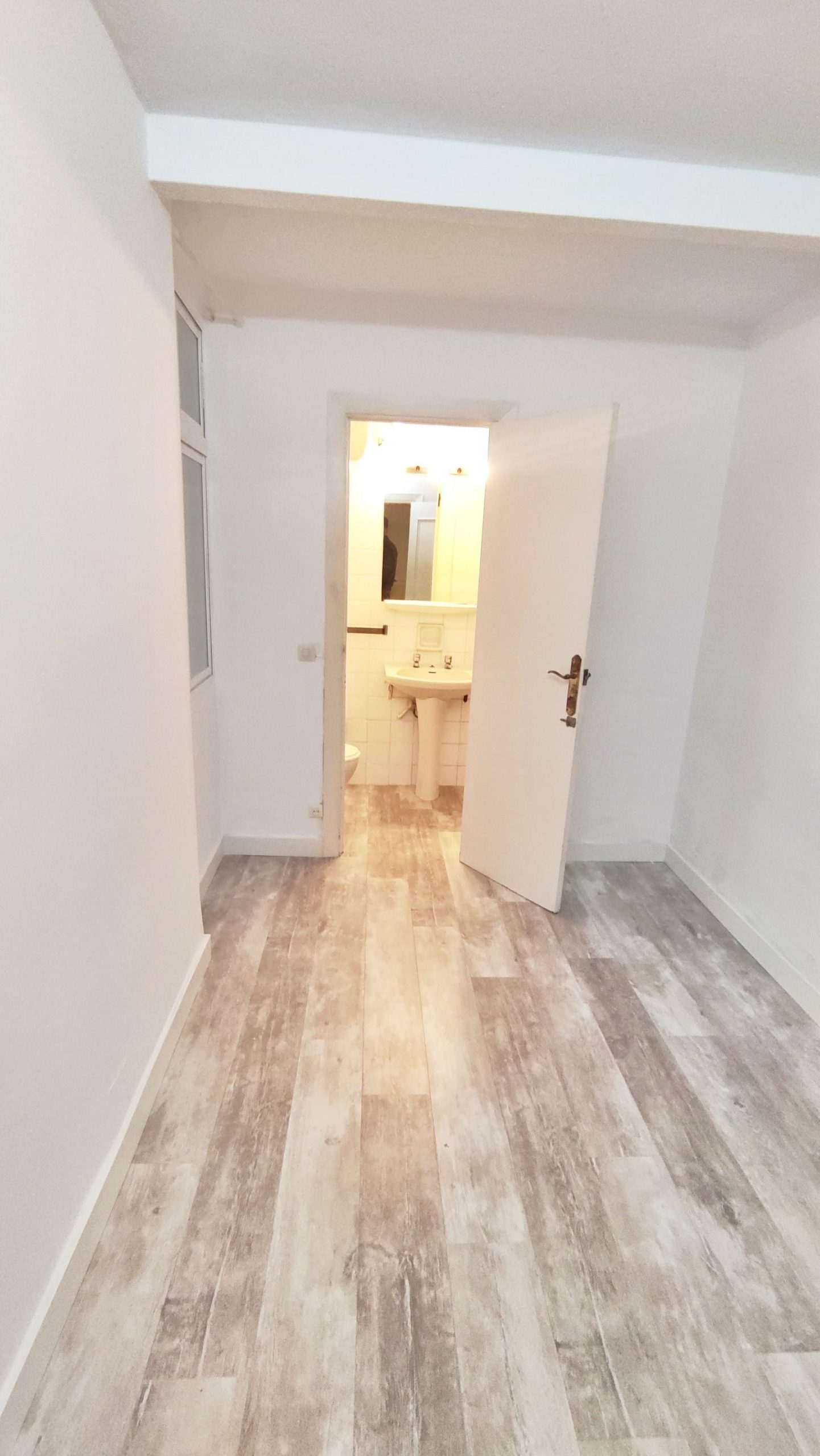 be27a48efbad44a56acd554cd38f6a40 - 8