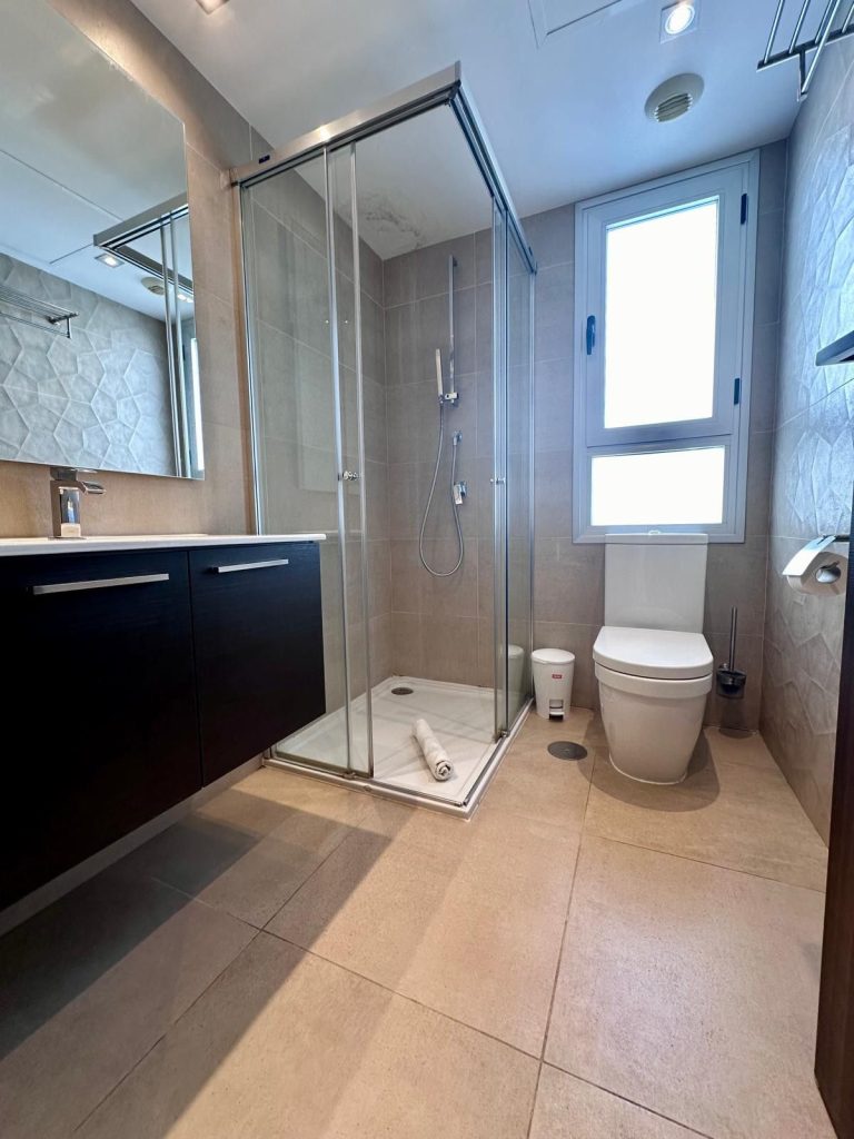 bf41ff3435837e47d1dfc955ff9bd635 - 16