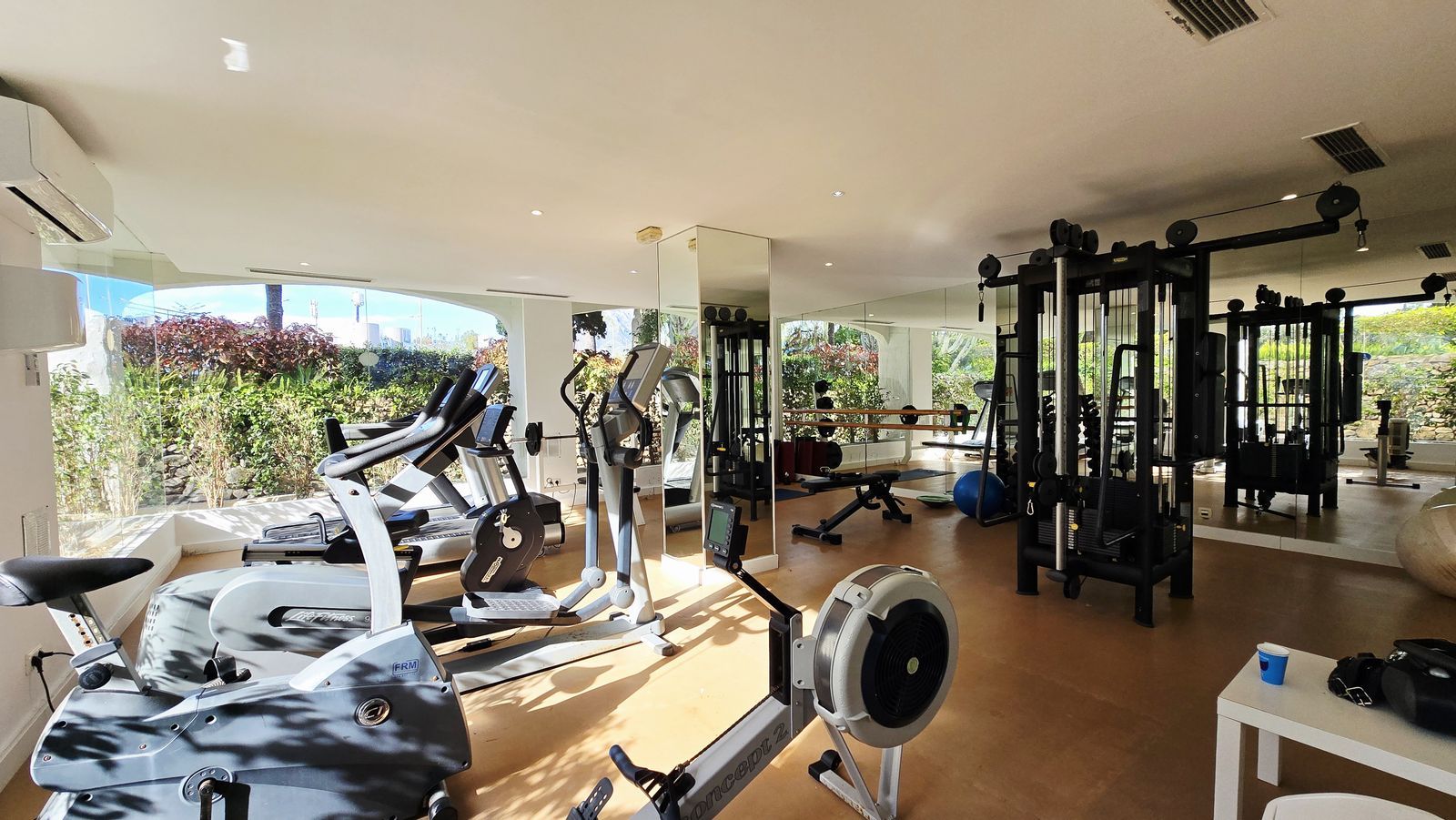 bf9e5d81f440dc9fec54427ca72ee9a5 - 11