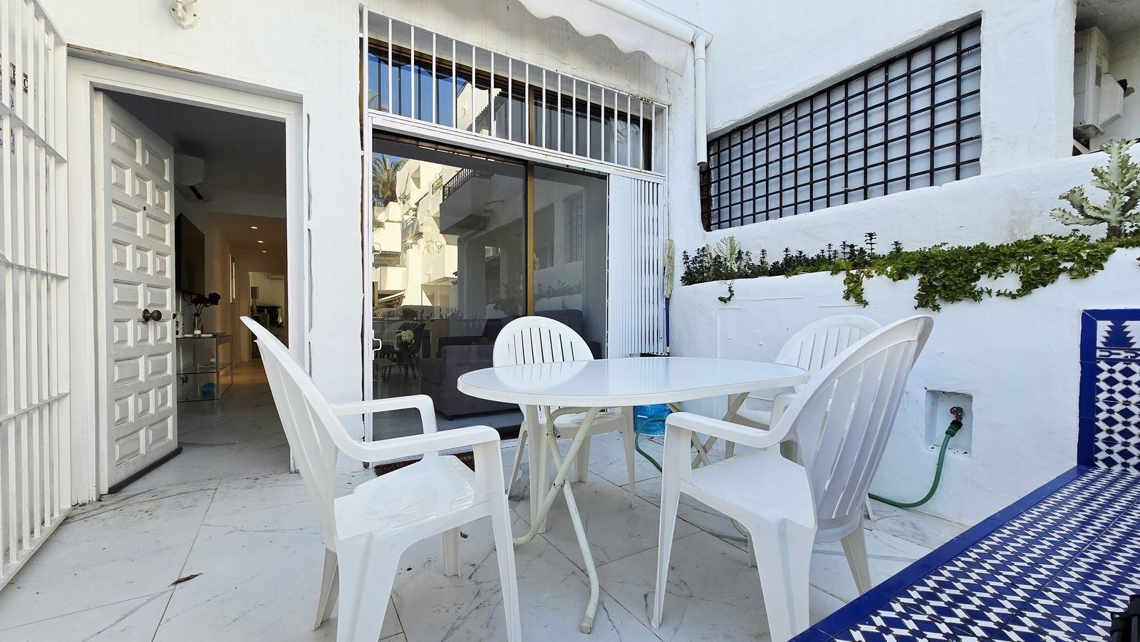 bf9e5d81f440dc9fec54427ca72ee9a5 - 15