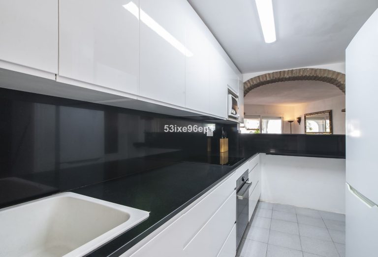 c0cbf9a9647958c2a644c91a141f0f4d - 12