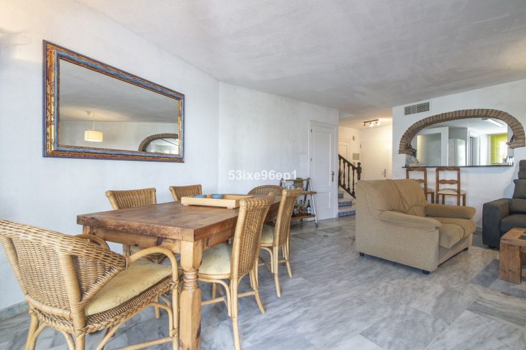 c0cbf9a9647958c2a644c91a141f0f4d - 3