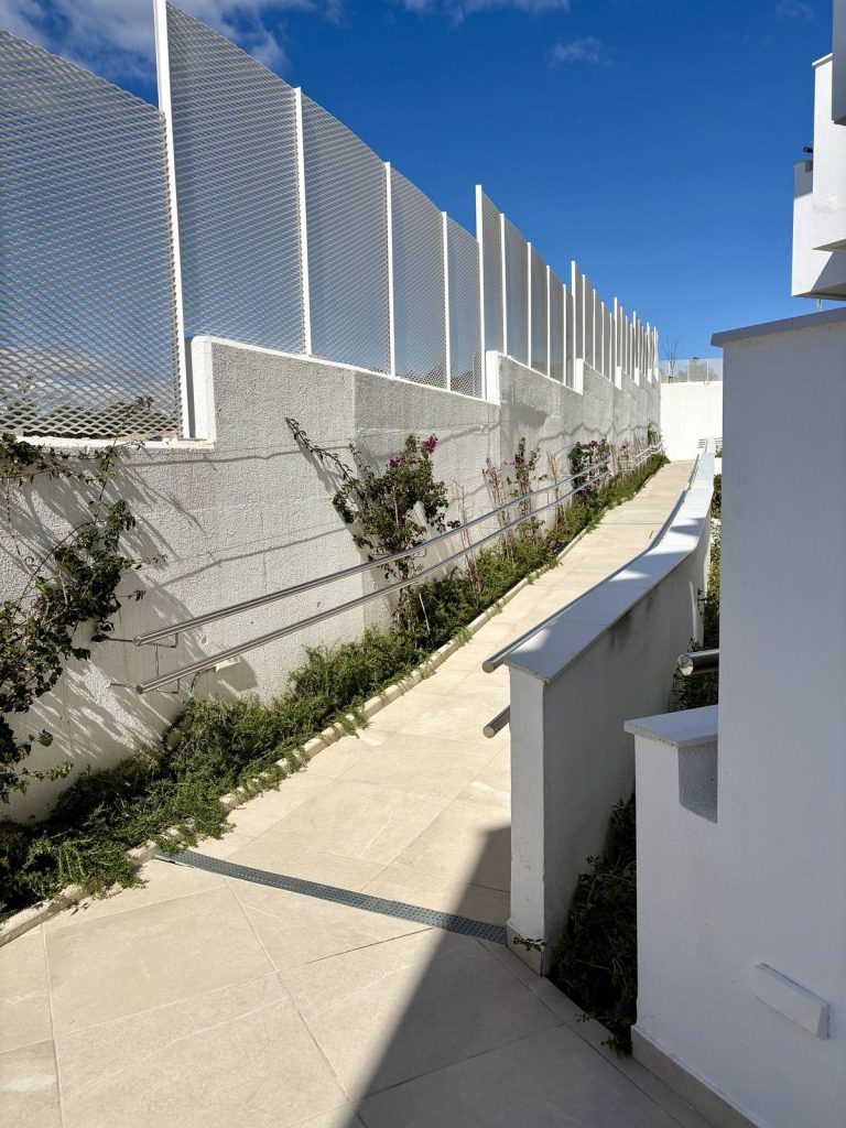 c22166c386374fc141468c4f8764db05 - 12