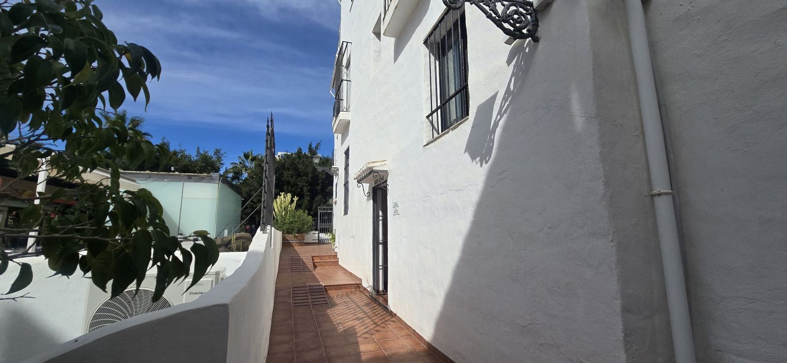 c2d2f8060a41b80f0c823bec057f2cbd - 8