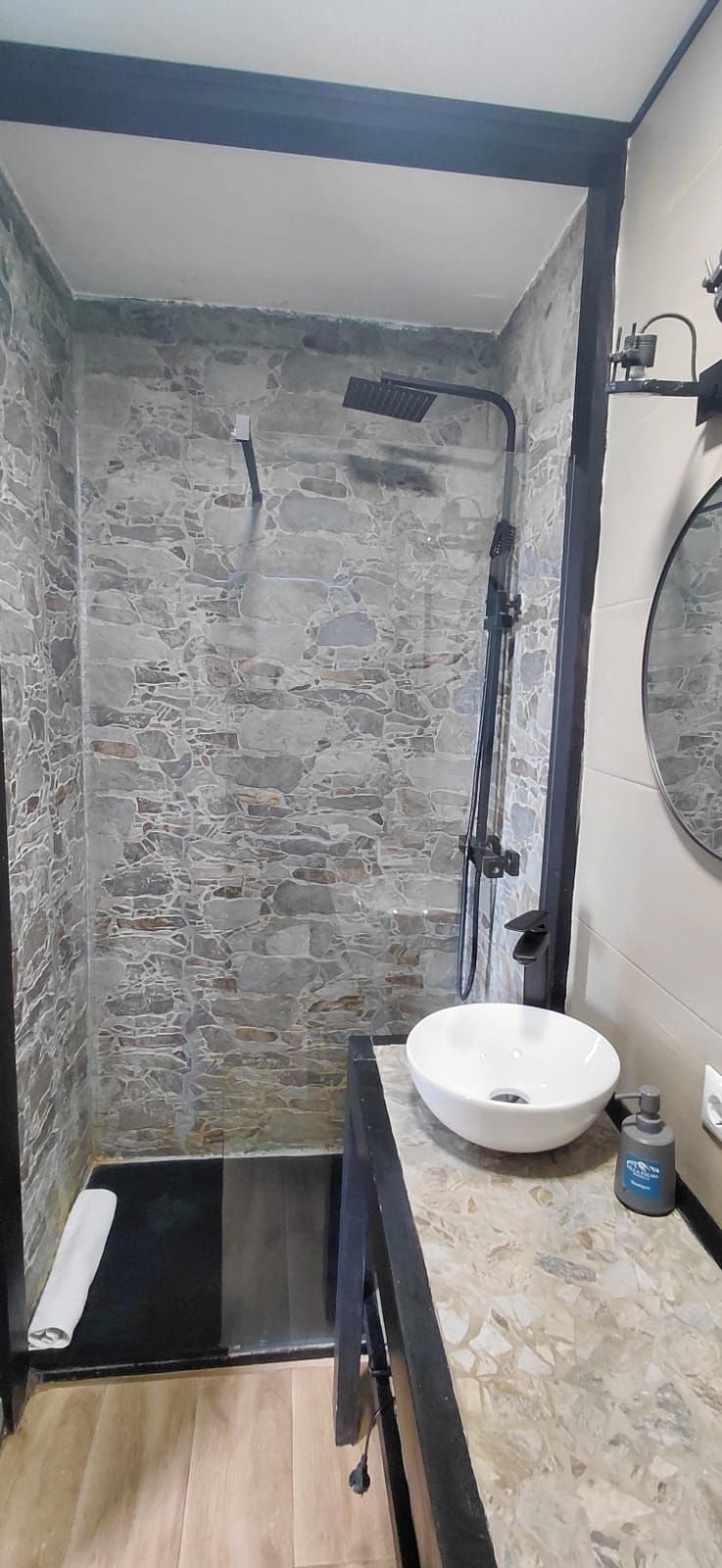 c3378c43646ba4728626b5b6c7d88199 - 2