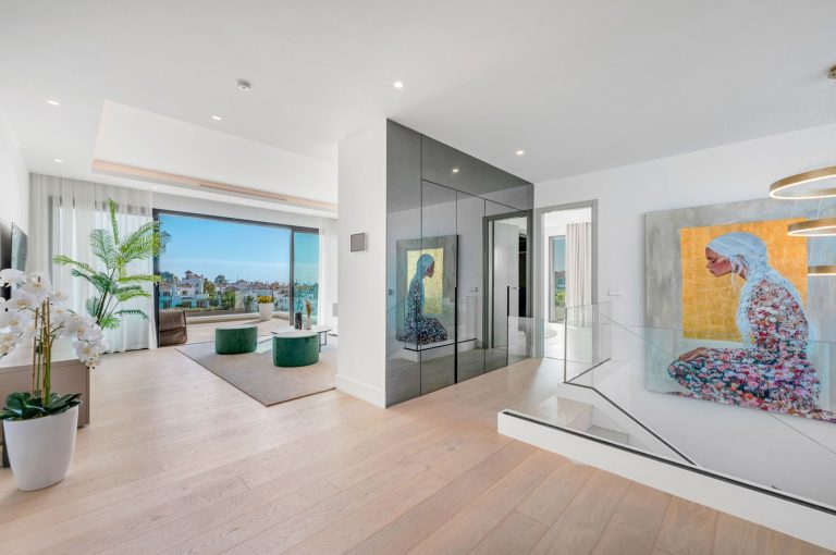 c4f7b53766443464c6820a3770b47bfa - 8