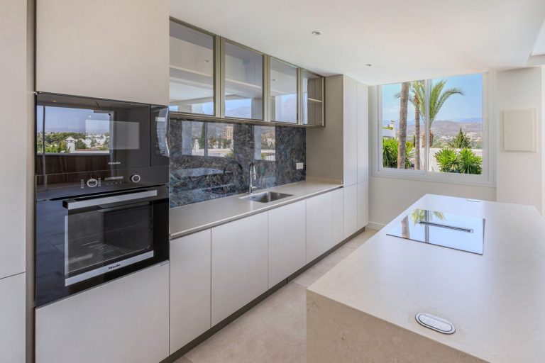 c50de66cd20398b8b94a87c57417be2f - 7