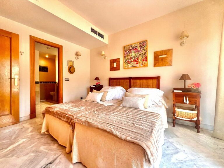 c5fa904bae5b4dd4b2ecc42dacced092 - 15