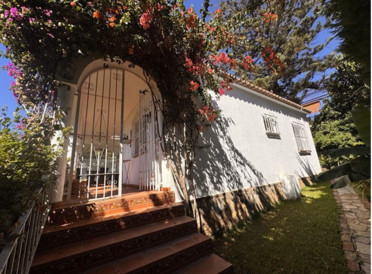 c6b1109025aa99b41ed5944fb81299a6 - 8